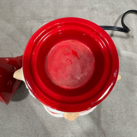 Scentsy Garden Gnome Full-Size Ceramic Wax Warmer Retired 2017 - Picture 8 of 12